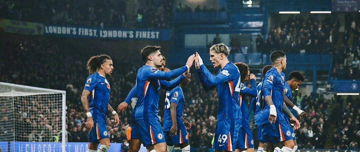 切尔西中锋解决方案：二队双塔称霸法甲，联袂打进16球！